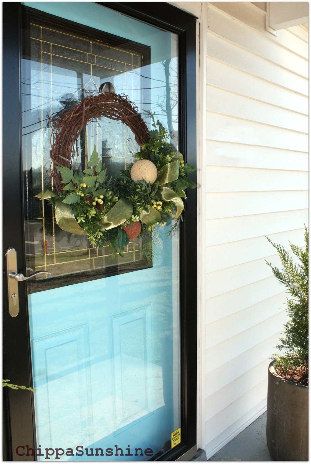 How to Hang A Wreath On A Storm Door