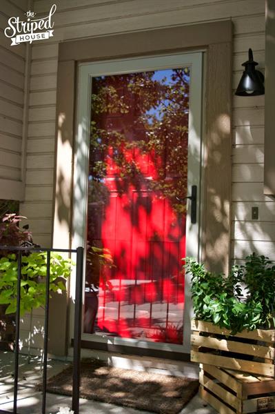 Pops of Red | Paint Your Door for a Pop
